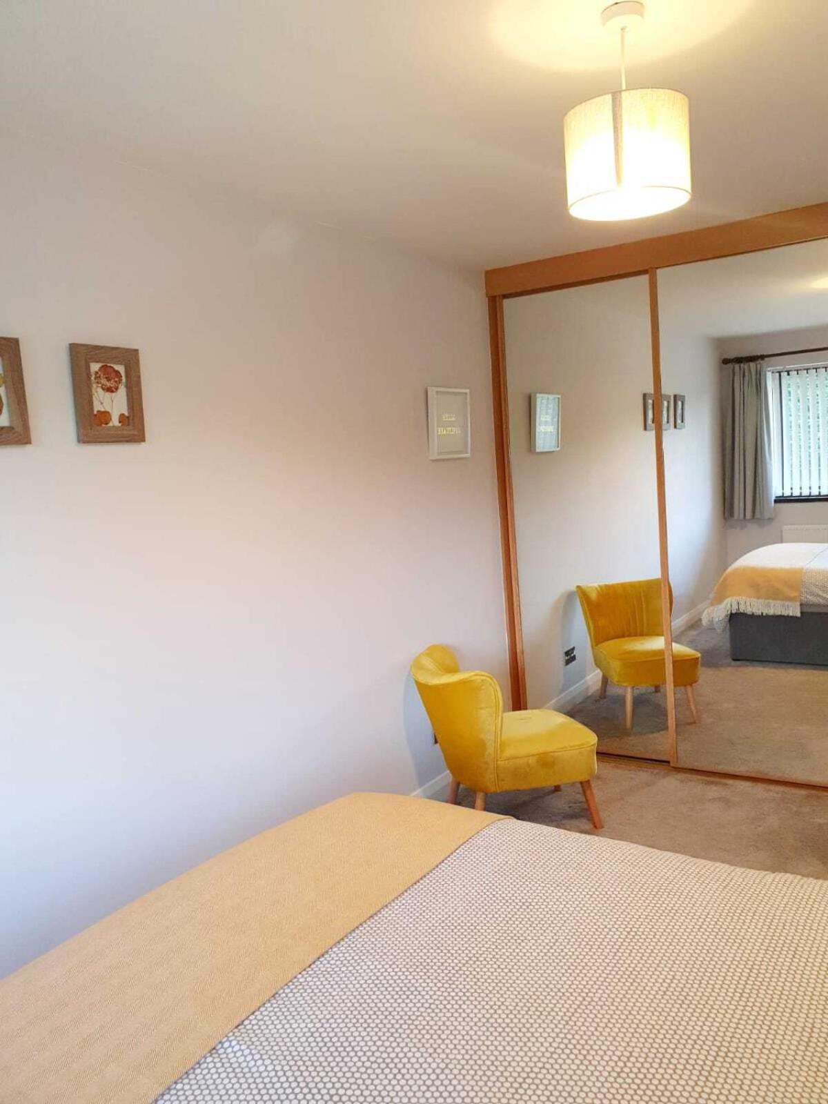 New Lisburn Road Apartment - Free Parking Белфаст Номер фото